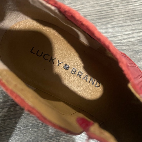 New real leather Lucky Brand Shoes Size 7, never worn out - Picture 2 of 2